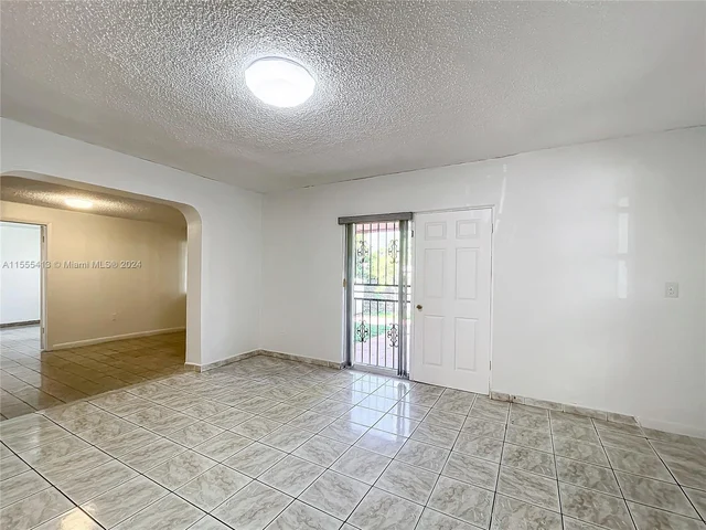 1440 W 3rd Ave, Hialeah FL 33010