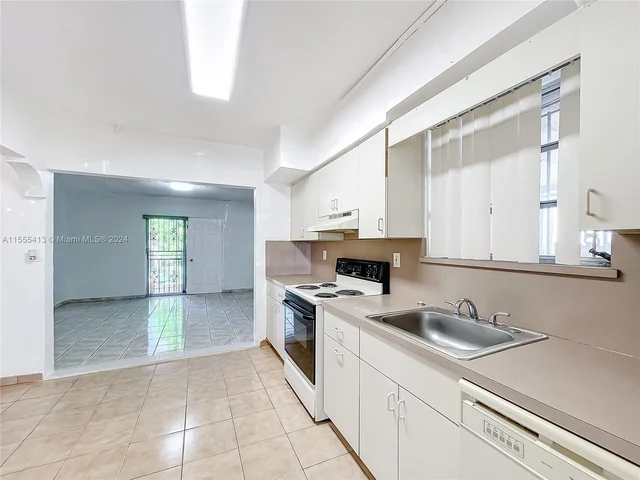 1440 W 3rd Ave, Hialeah FL 33010