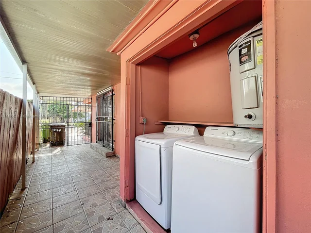 1440 W 3rd Ave, Hialeah FL 33010