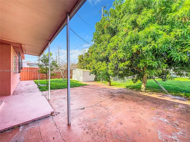 1440 W 3rd Ave, Hialeah FL 33010