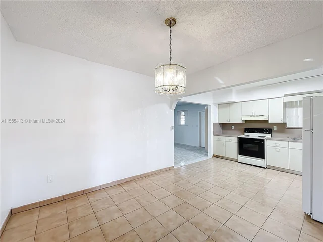 1440 W 3rd Ave, Hialeah FL 33010