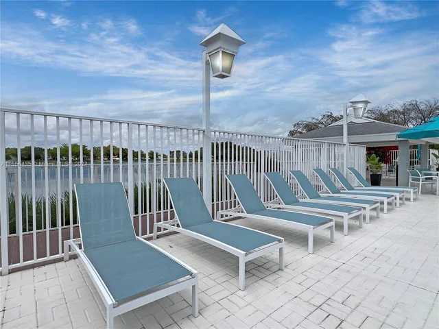 14517 SW 139th Ave Cir W, Miami FL 33186