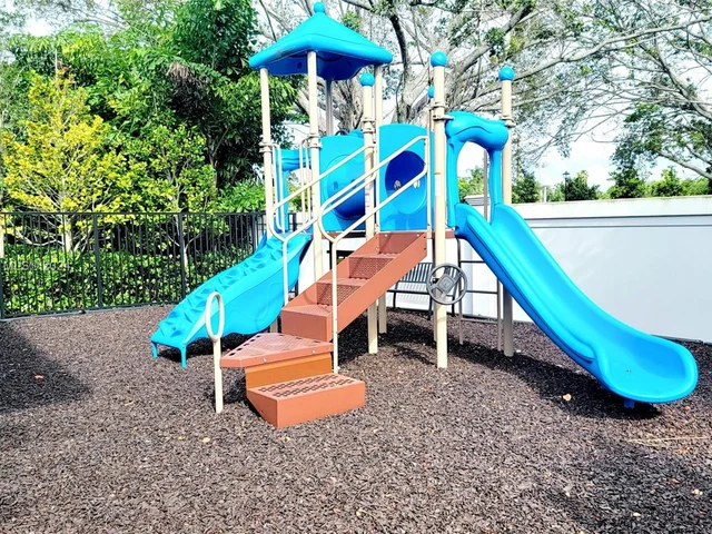 587 Sanderling Cir # 0, Deerfield Beach FL 33442