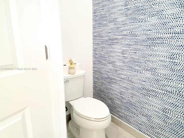 587 Sanderling Cir # 0, Deerfield Beach FL 33442