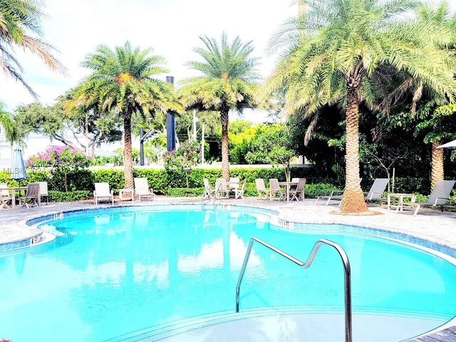 587 Sanderling Cir # 0, Deerfield Beach FL 33442