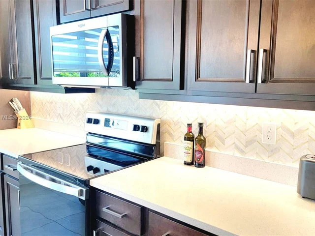 587 Sanderling Cir # 0, Deerfield Beach FL 33442