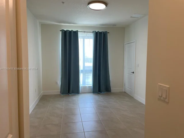 8201 NW 41th St # 408, Doral FL 33166