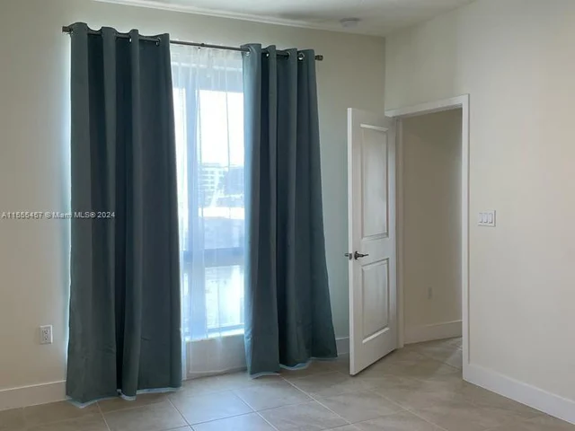 8201 NW 41th St # 408, Doral FL 33166