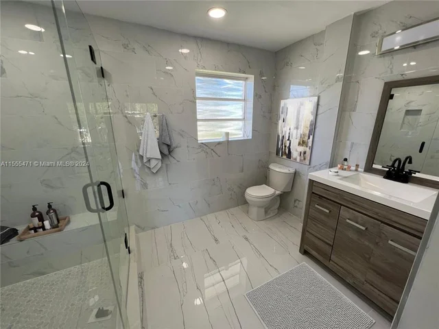 2518 Key Largo Ln, Fort Lauderdale FL 33312