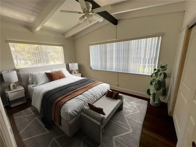 2518 Key Largo Ln, Fort Lauderdale FL 33312