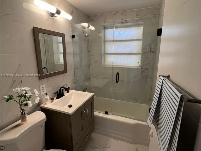 2518 Key Largo Ln, Fort Lauderdale FL 33312