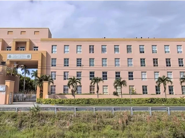 7400 W 20th Ave # 213, Hialeah FL 33016