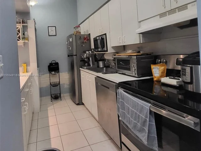 7400 W 20th Ave # 213, Hialeah FL 33016