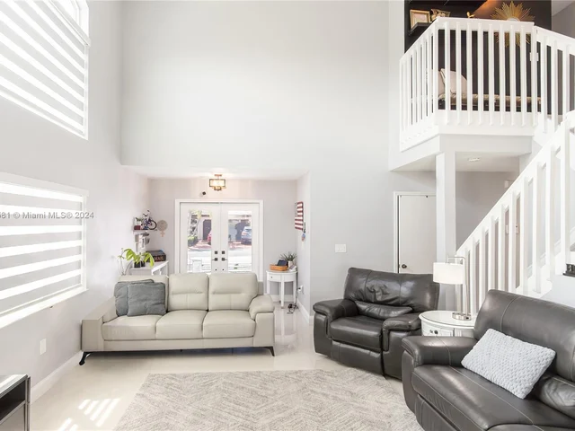 15531 SW 35th Ter, Miami FL 33185