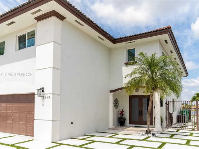 15531 SW 35th Ter, Miami FL 33185