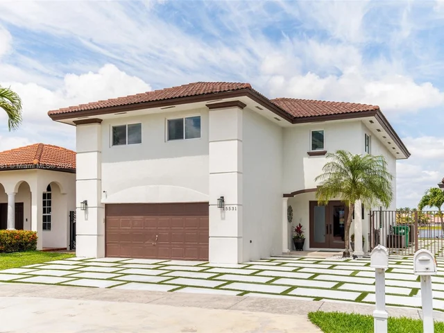 15531 SW 35th Ter, Miami FL 33185