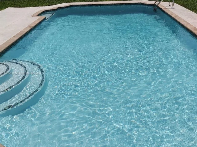 240 NW 197th St # 1, Miami Gardens FL 33169