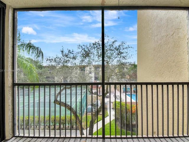10501 W Broward Blvd # 304, Plantation FL 33324