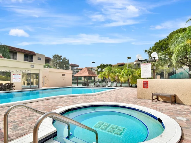 10501 W Broward Blvd # 304, Plantation FL 33324