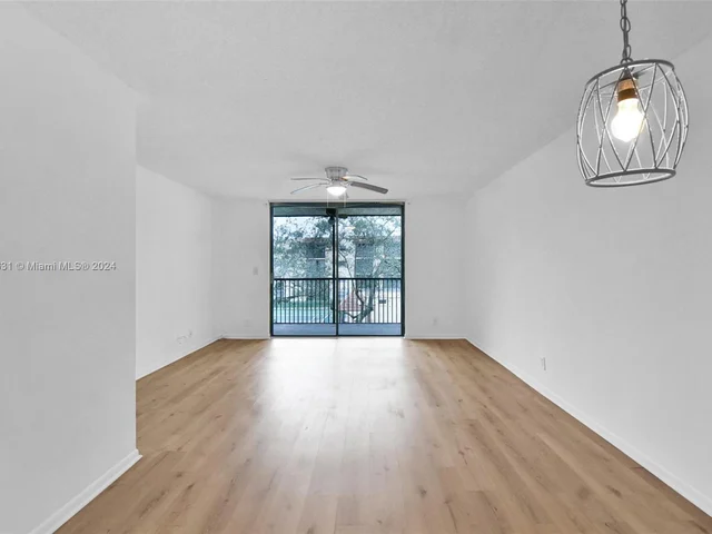 10501 W Broward Blvd # 304, Plantation FL 33324