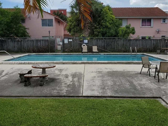 8031 Lake Dr # 202, Doral FL 33166