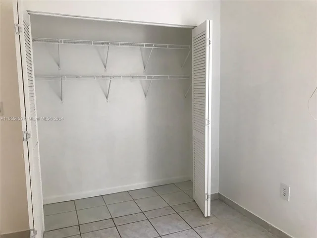 8031 Lake Dr # 202, Doral FL 33166