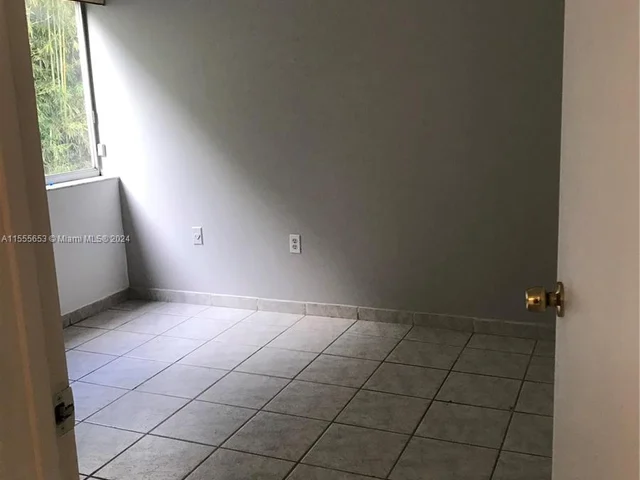 8031 Lake Dr # 202, Doral FL 33166