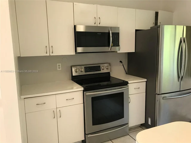 8031 Lake Dr # 202, Doral FL 33166