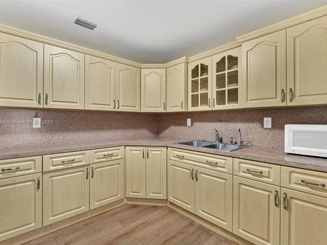 7795 W 12th Ct # 7795, Hialeah FL 33014