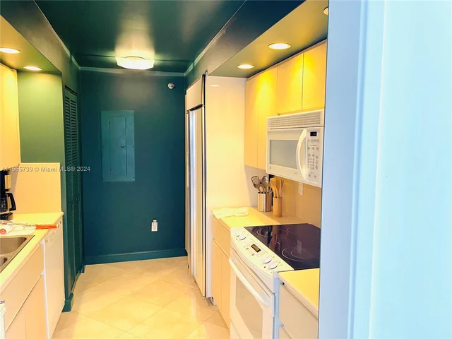 151 SE 15th Rd # 2503, Miami FL 33129