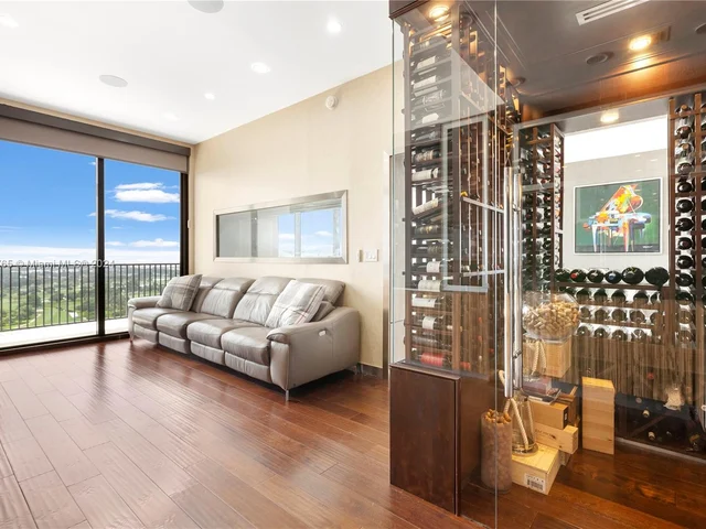 5252 NW 85th Ave # 2106, Doral FL 33166