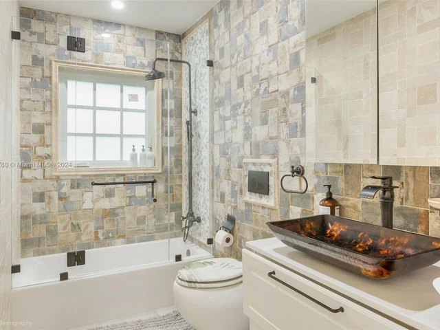 1311 Pierce St # 1, Hollywood FL 33019