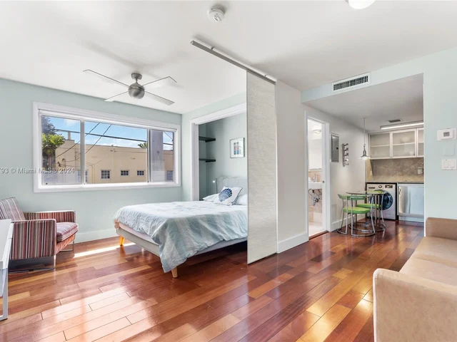 731 6th St, Miami Beach FL 33139