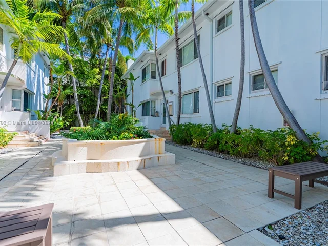 731 6th St, Miami Beach FL 33139