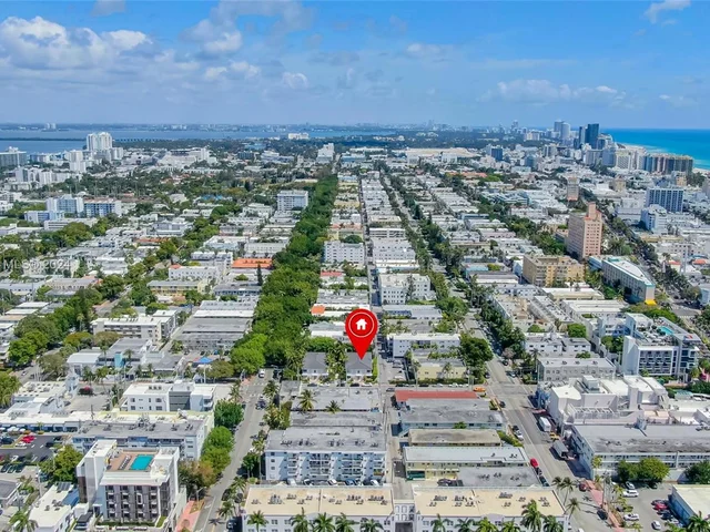 731 6th St, Miami Beach FL 33139