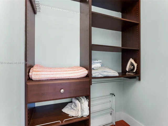 731 6th St, Miami Beach FL 33139