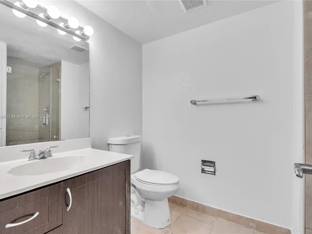 10257 NW 9th St Cir # 10, Miami FL 33172