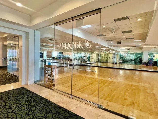 16400 Collins Ave # 841, Sunny Isles Beach FL 33160