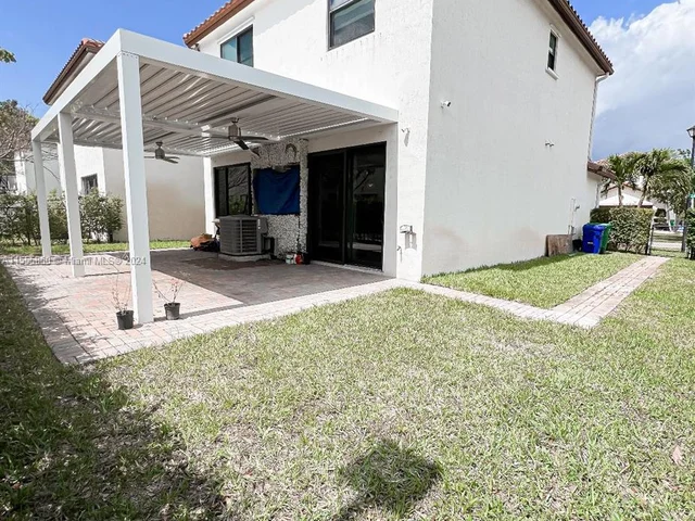 9074 SW 36th St, Miramar FL 33025