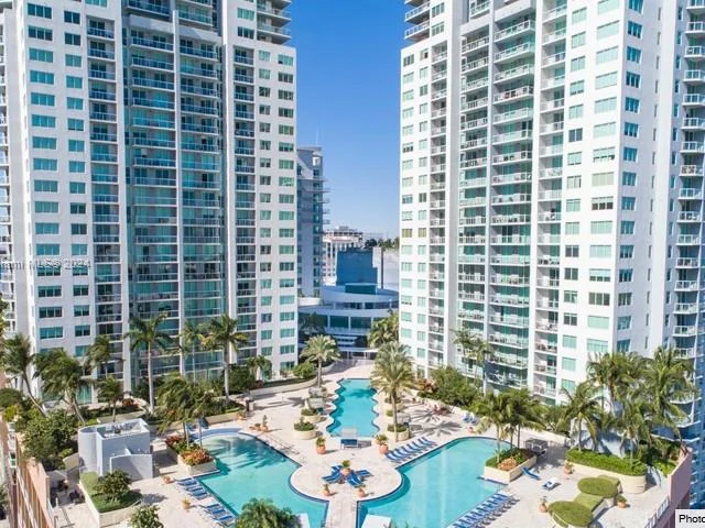 253 NE 2nd St # 2708, Miami FL 33132