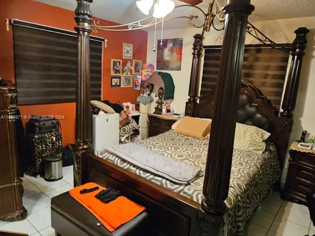 12895 NW 99th Pl, Hialeah Gardens FL 33018