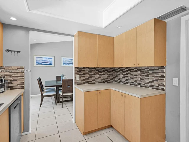 8381 NW 4th St, Pembroke Pines FL 33024