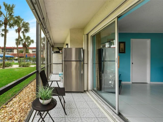 271 S Hollybrook Dr # 101, Pembroke Pines FL 33025