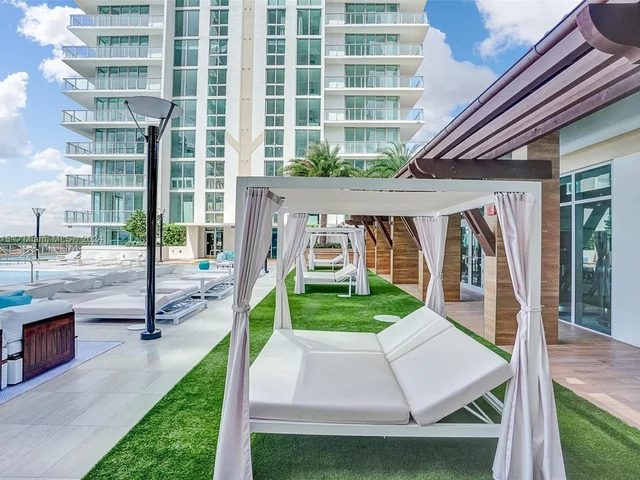 330 Sunny Isles Blvd # 2205, Sunny Isles Beach FL 33160