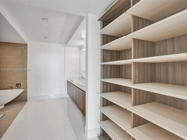 330 Sunny Isles Blvd # 2205, Sunny Isles Beach FL 33160