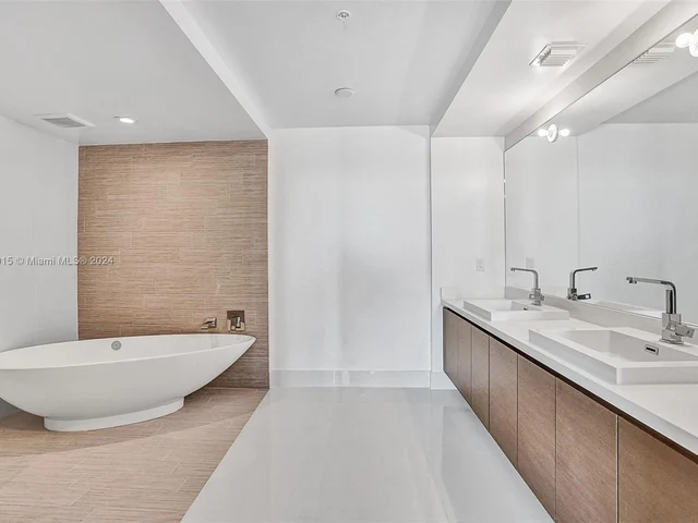 330 Sunny Isles Blvd # 2205, Sunny Isles Beach FL 33160