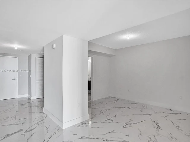 330 Sunny Isles Blvd # 2205, Sunny Isles Beach FL 33160