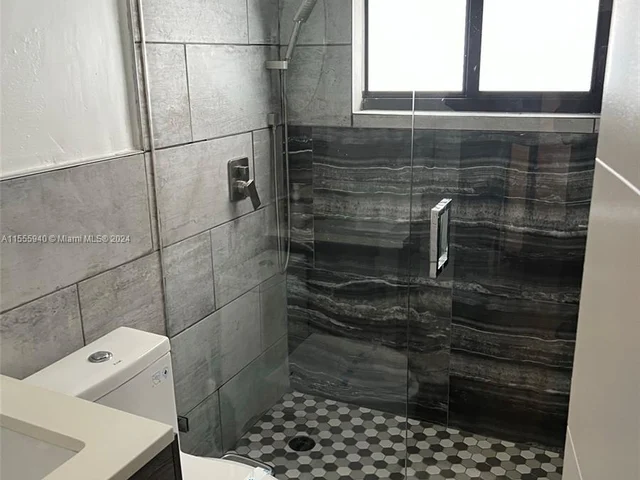 168 NW 53rd St # 3, Miami FL 33127