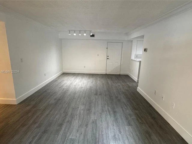 14921 SW 82nd Ln # 108, Miami FL 33193