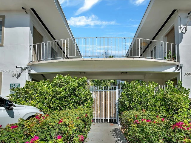 6905 Rue Vendome # 2, Miami Beach FL 33141